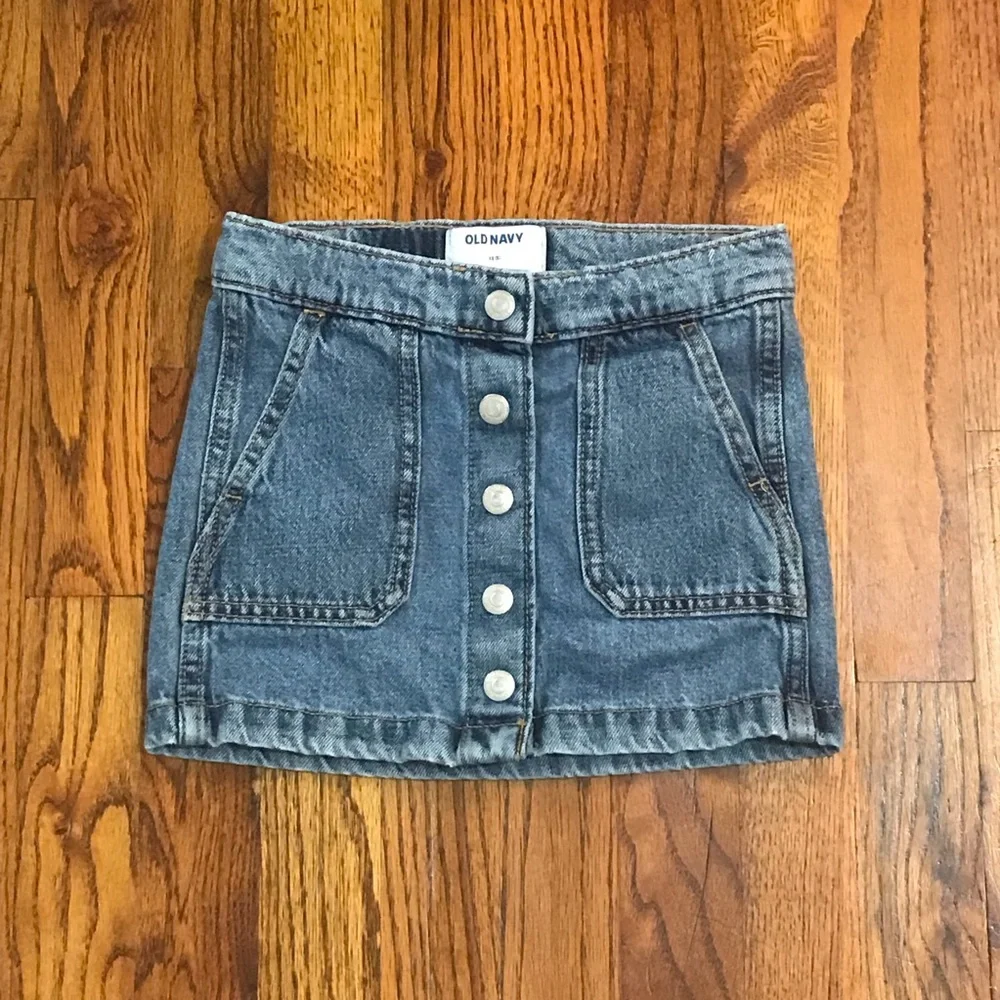 Old Navy Blue Jean Denim Skirt Girls 4 / 5 XS Extra Small Snap Close Pockets